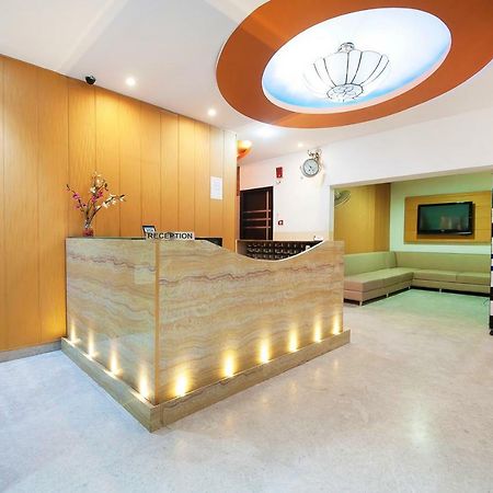 Hotel Apra Inn New Delhi Extérieur photo