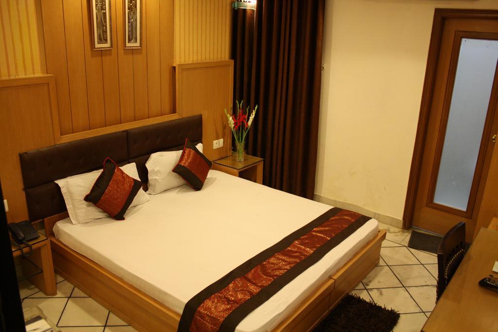 Hotel Apra Inn New Delhi Chambre photo