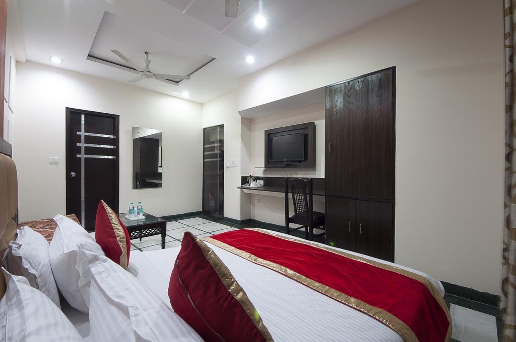 Hotel Apra Inn New Delhi Extérieur photo