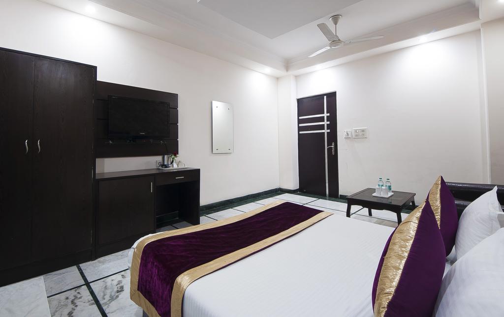 Hotel Apra Inn New Delhi Extérieur photo