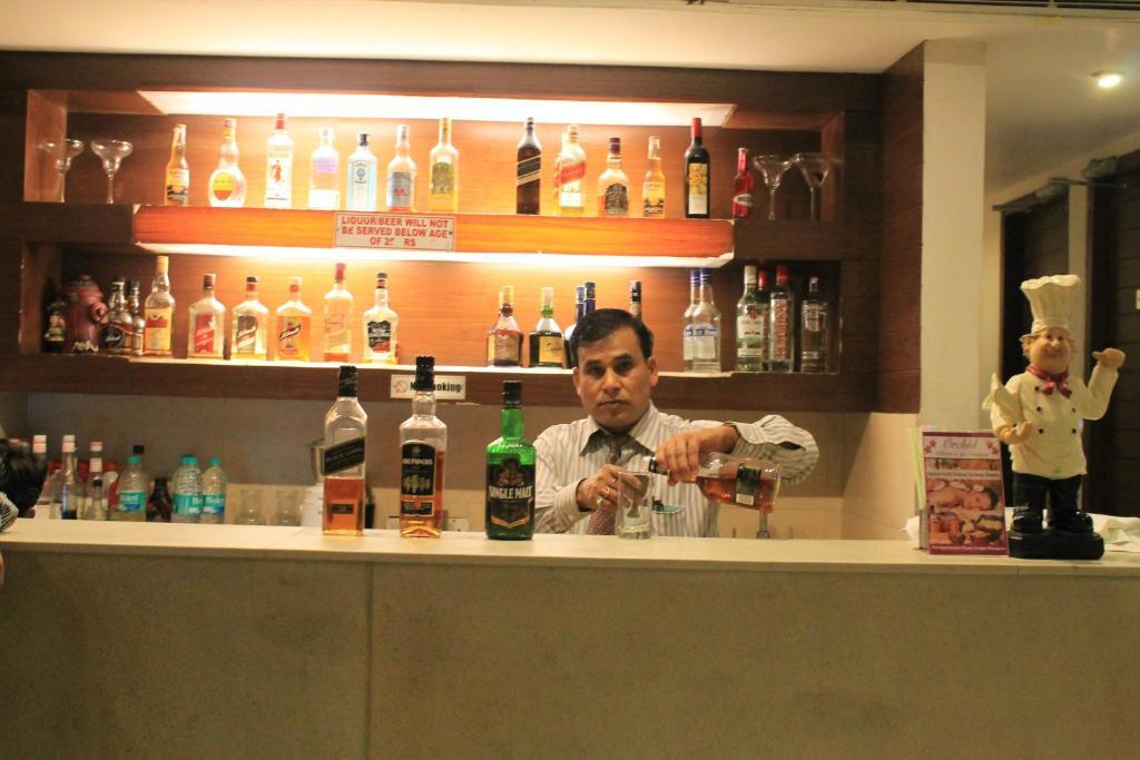 Hotel Apra Inn New Delhi Extérieur photo
