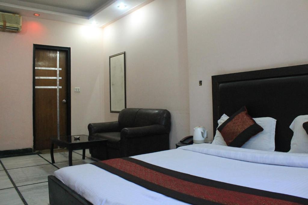 Hotel Apra Inn New Delhi Chambre photo