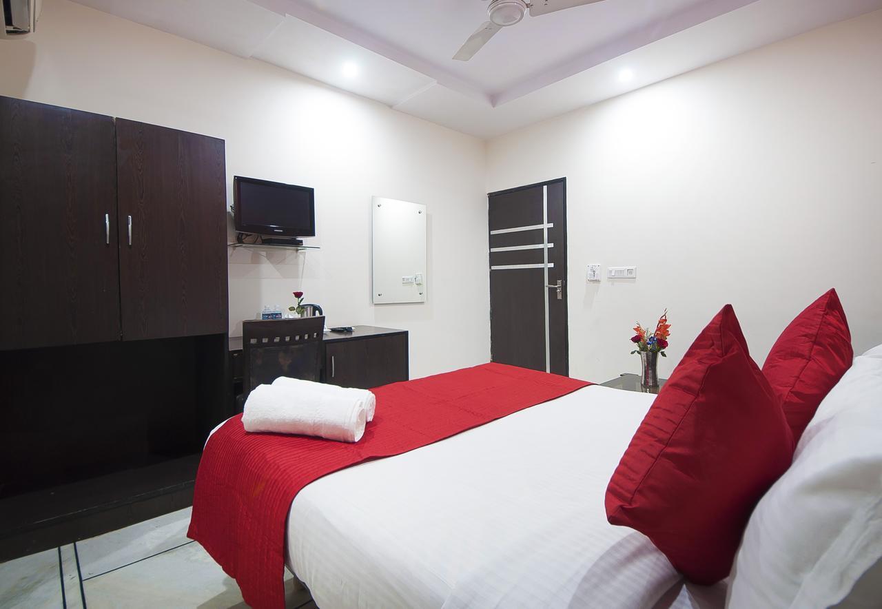 Hotel Apra Inn New Delhi Extérieur photo