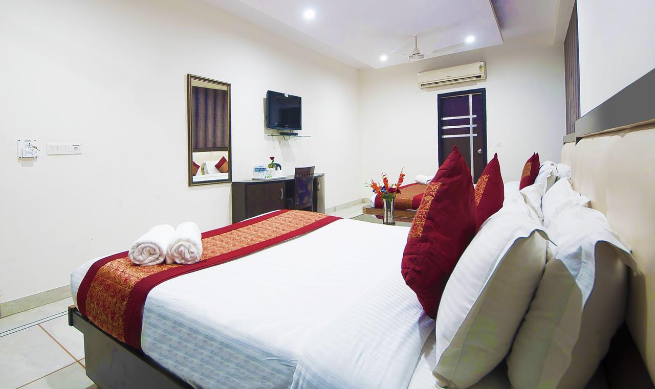 Hotel Apra Inn New Delhi Extérieur photo