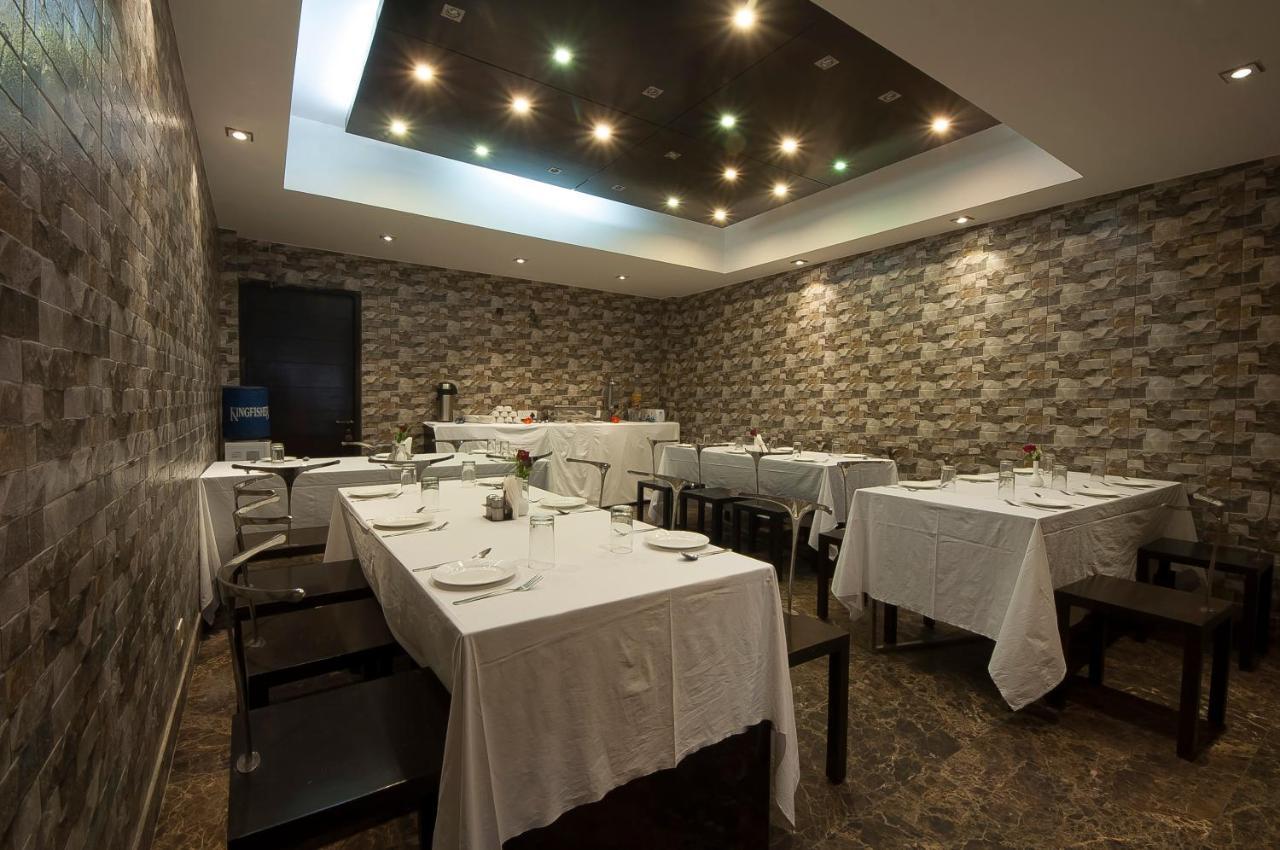 Hotel Apra Inn New Delhi Extérieur photo